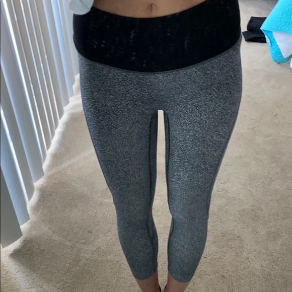 Lulu lemon cropped leggings 4 - Picture 3 of 6